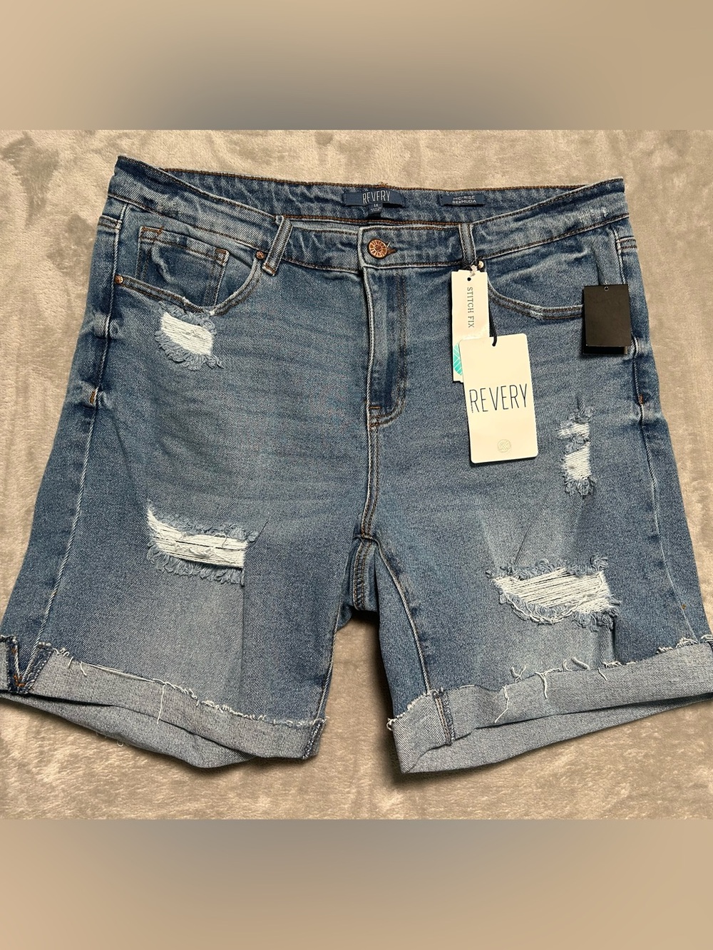 Revery Taylon Raw Cuff Destructed Bermuda Denim Shorts Women’s 1X